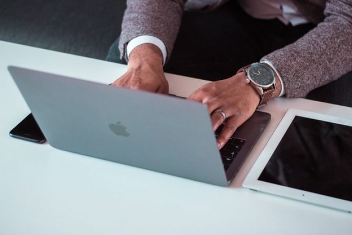 WORKING FROM HOME - MAKING THE SHIFT A HEATHY AND PRODUCTIVE ONE